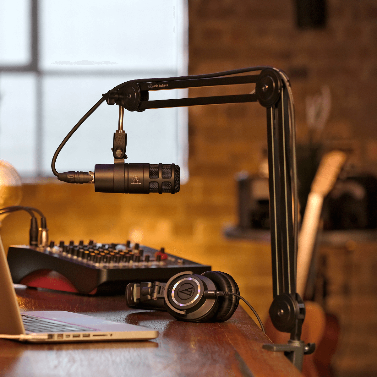 Audio-Technica AT8700 Adjustable Microphone Boom Arm - view 4
