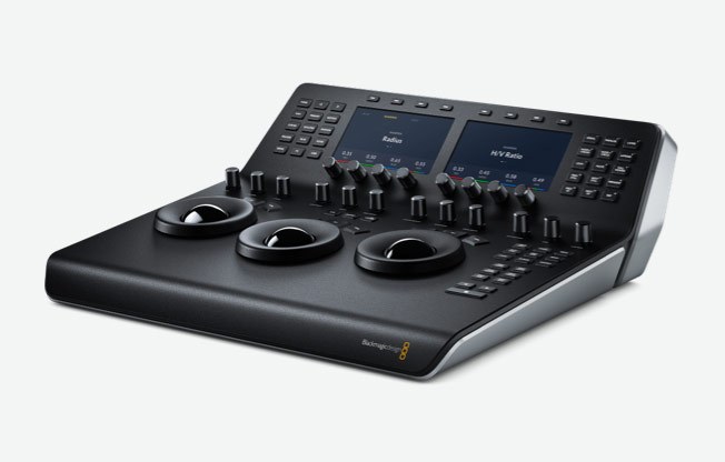 Blackmagic DaVinci Resolve Mini Panel - view 2