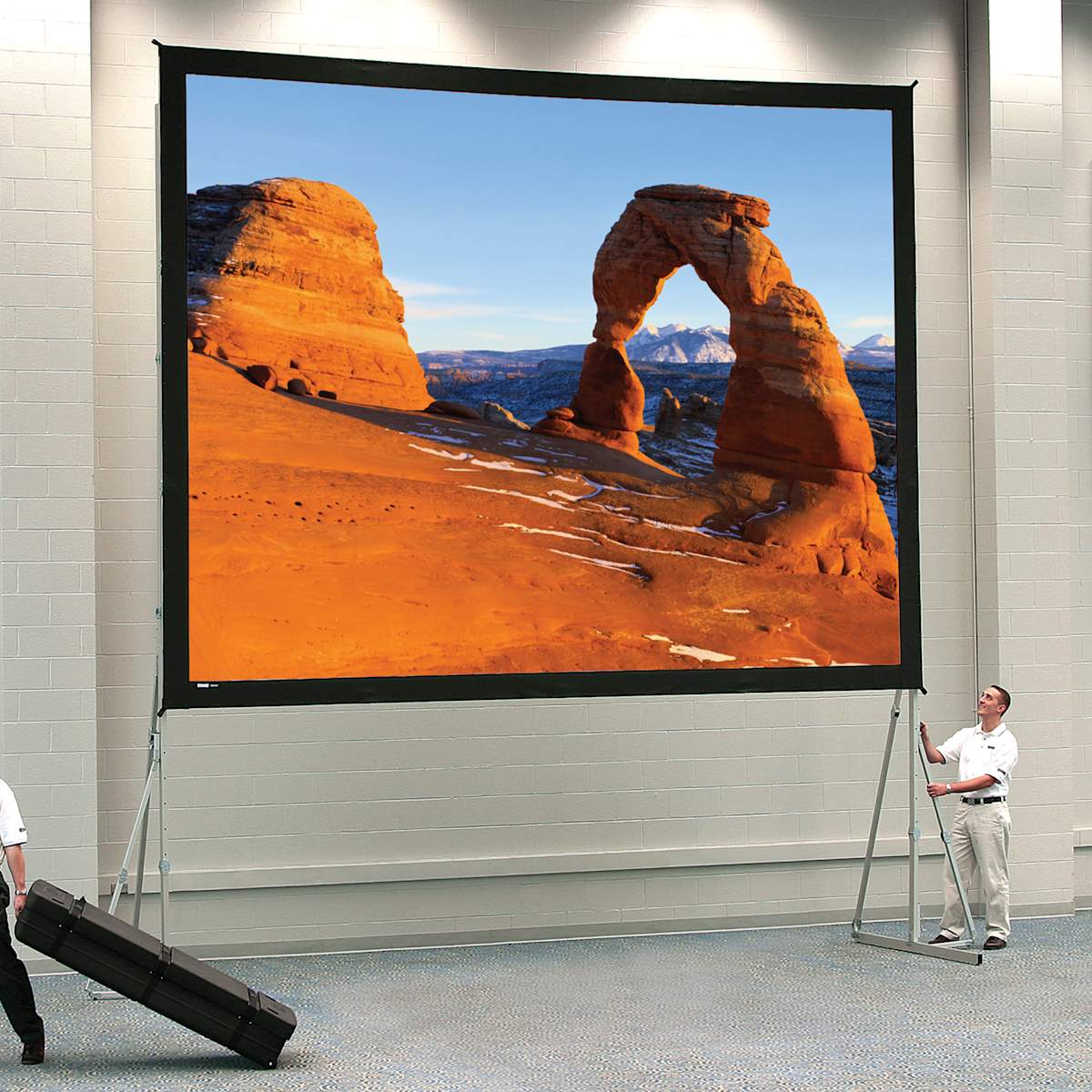 Da-Lite Heavy Duty Fast-Fold Deluxe Screen System Series HDTV (16:9), Da-Tex - view 2