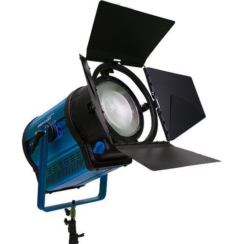 Dracast Fresnel Pro Series LED8000 Wi-Fi Daylight Light product image