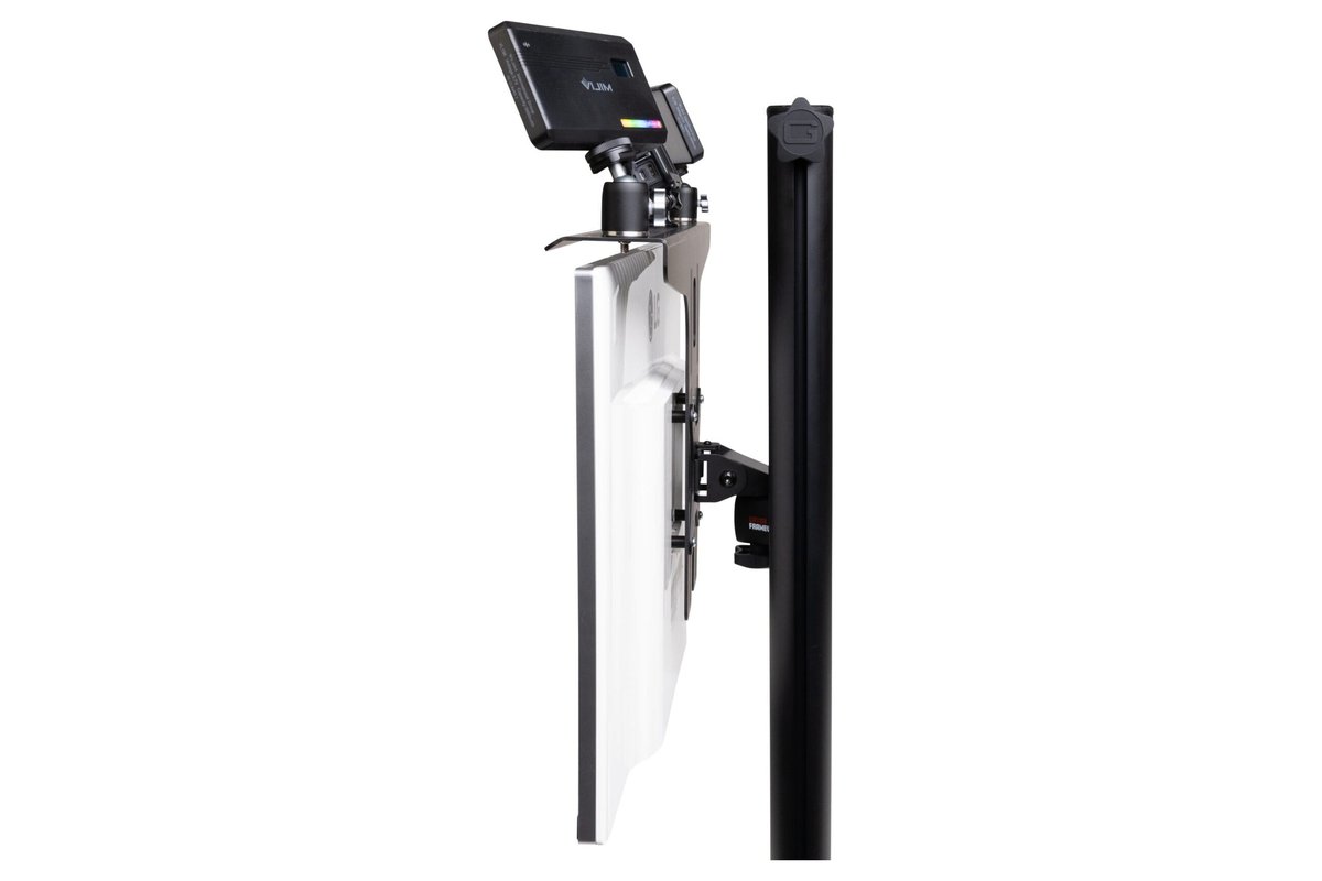 Gator Universal VESA Mount Accessory Shelf - view 5