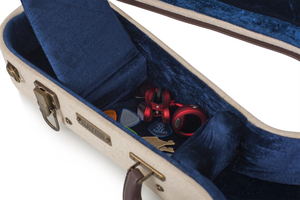 Gator Journeyman Concert Style Ukulele Deluxe Wood Case - view 2