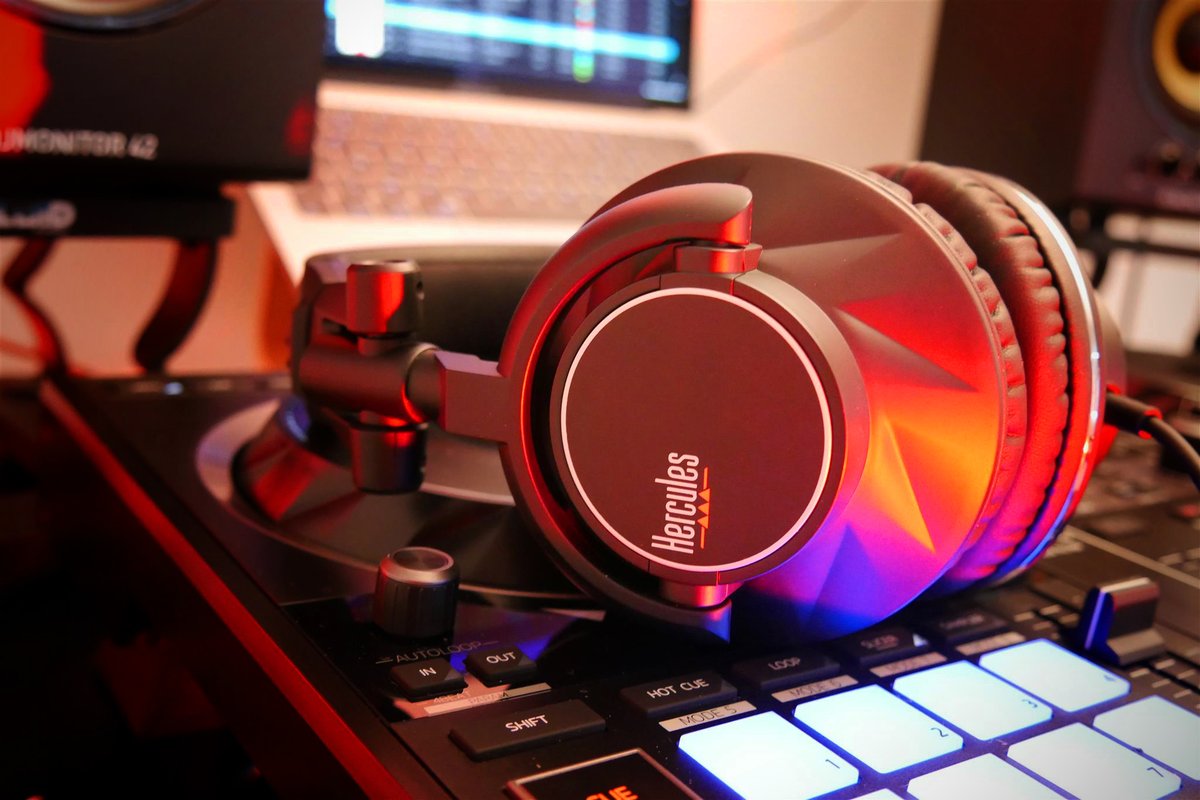 Hercules HDP DJ60 Closed-Back DJ Headphones