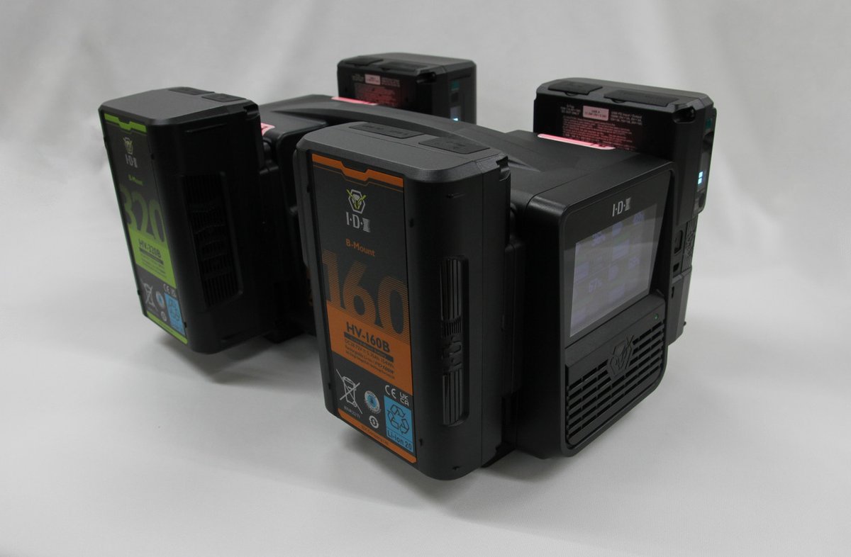 IDX BL-4SX B-Mount 4-Channel Simultaneous Quick Charger - view 4