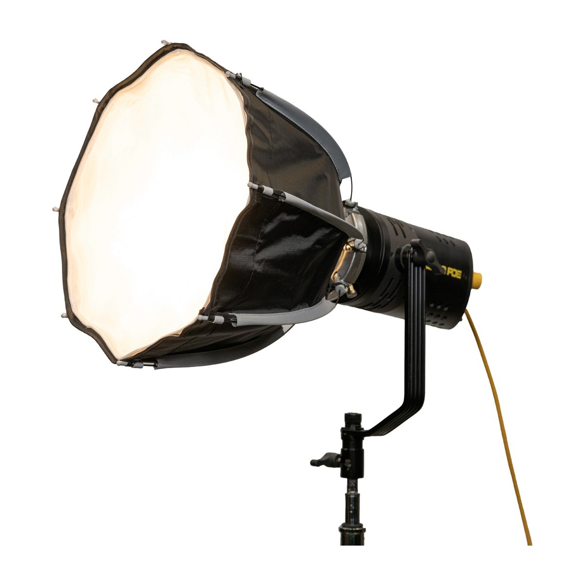 Ikan Lyra POE Bi-Color Studio Mini-Bowen LED Light 3x Light with Netgear PoE++ Ultra 60 Switch Bundle (Unmanaged) - view 2