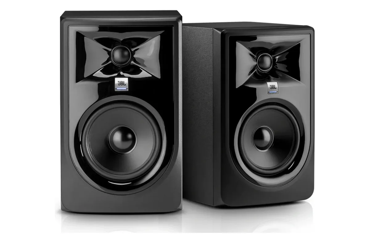 JBL Professional JBL 305P MkII Powered two-way studio monitor, bi-amplified - view 2