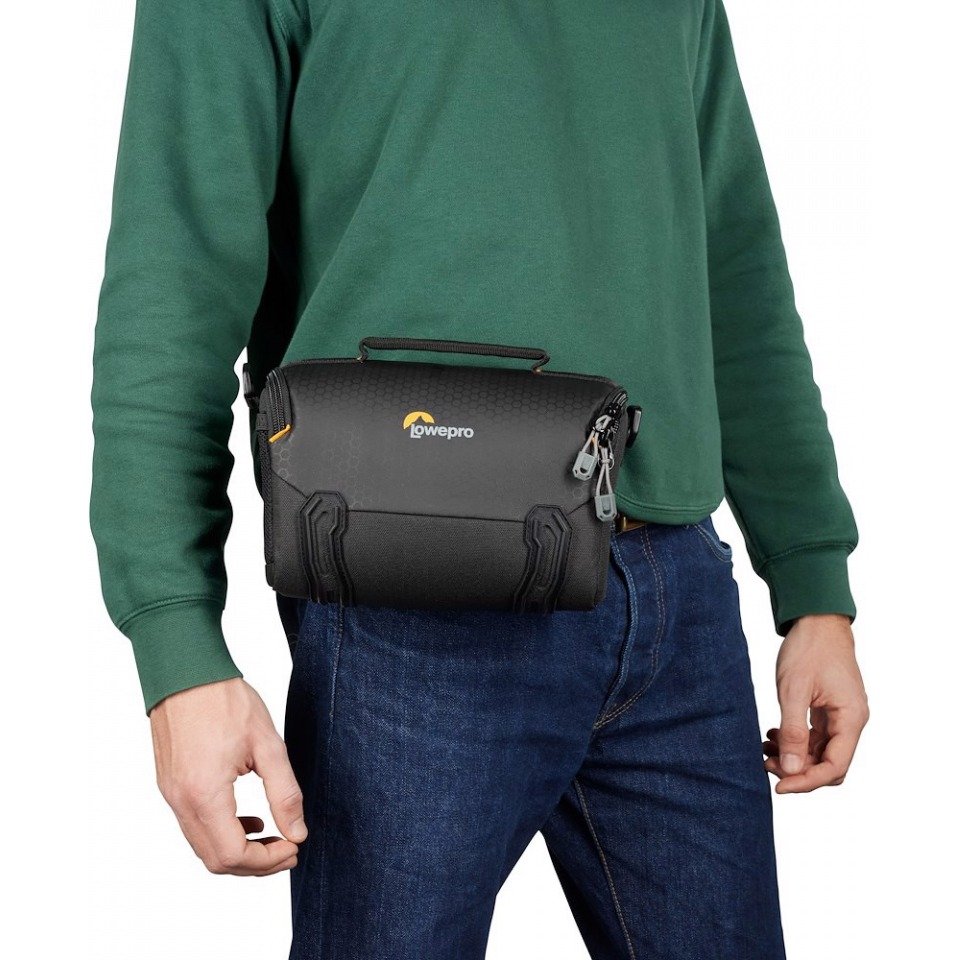 Lowepro Adventura SH 140 III, Black