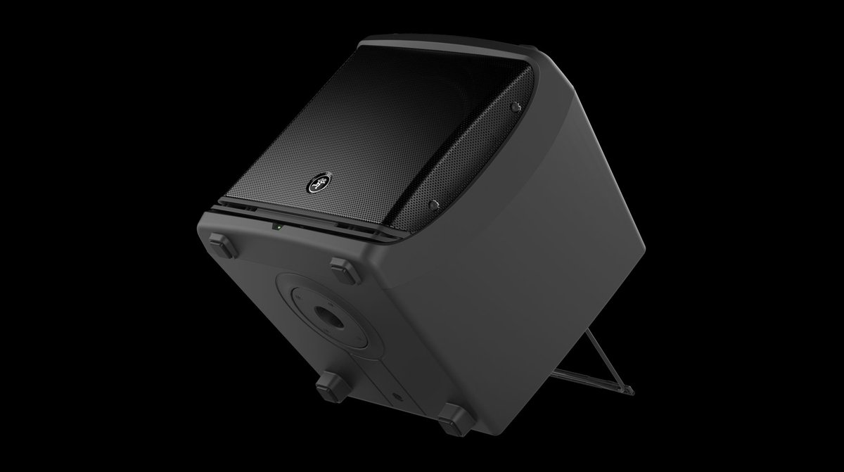 Mackie DLM Series Powered Loudspeaker - view 3