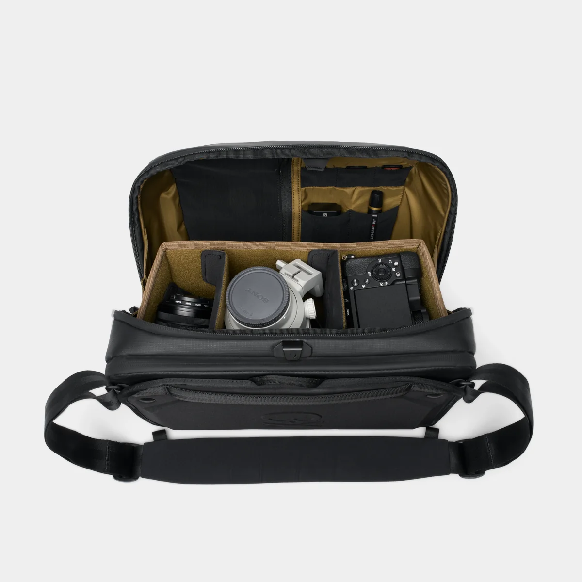 Nomatic McKinnon Camera Messenger 13L - view 2