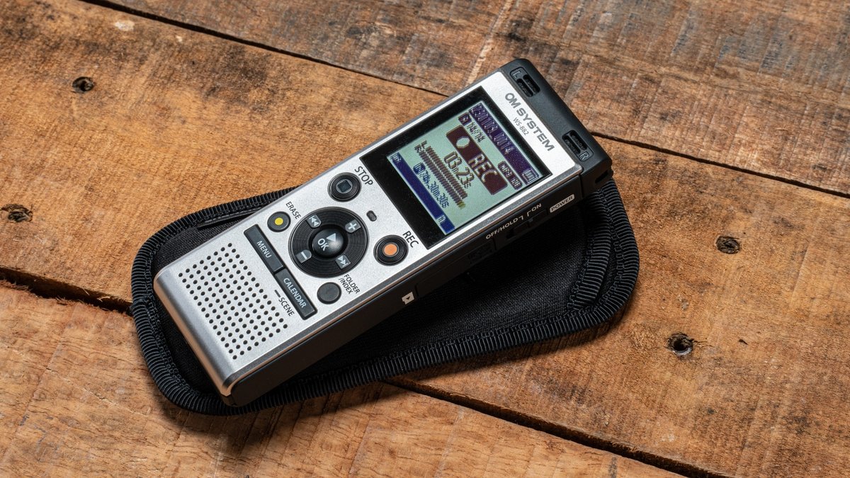 OM System WS-882 Digital Voice Recorder - Silver - view 3