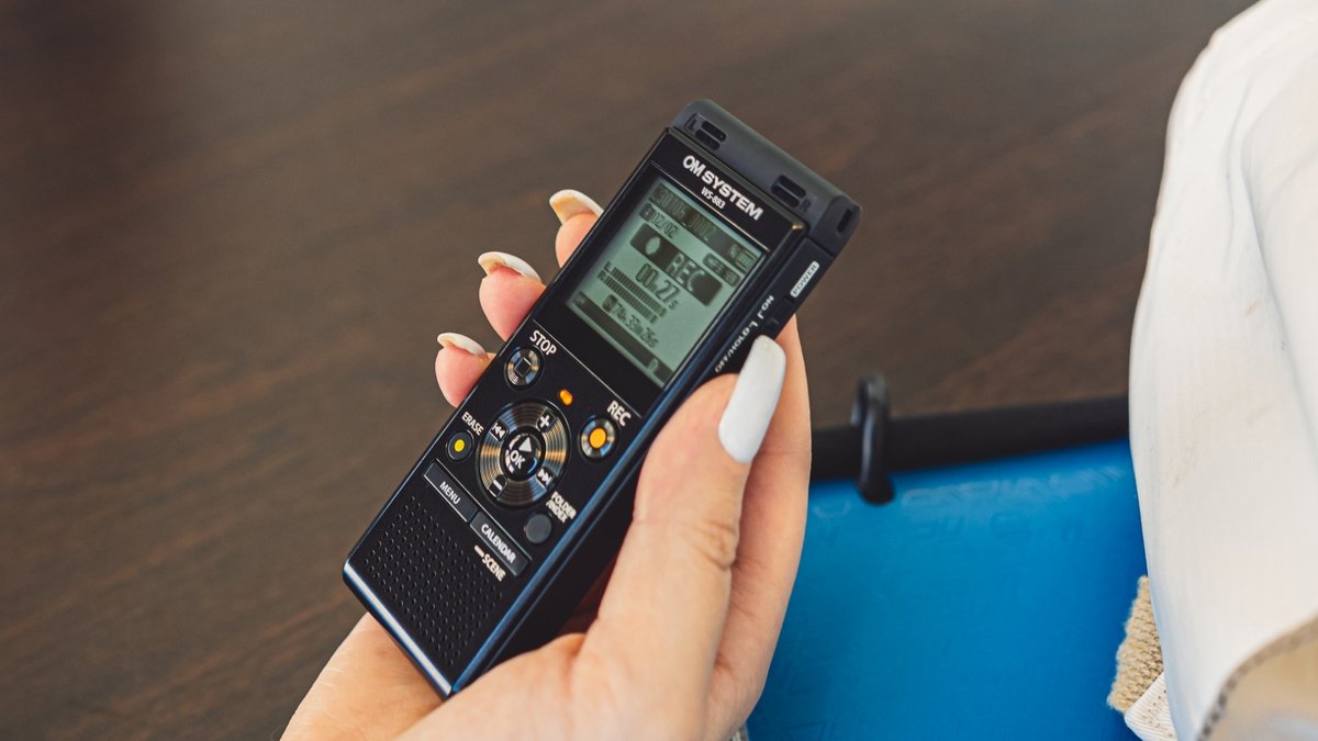 OM System WS-883 Digital Voice Recorder - view 3