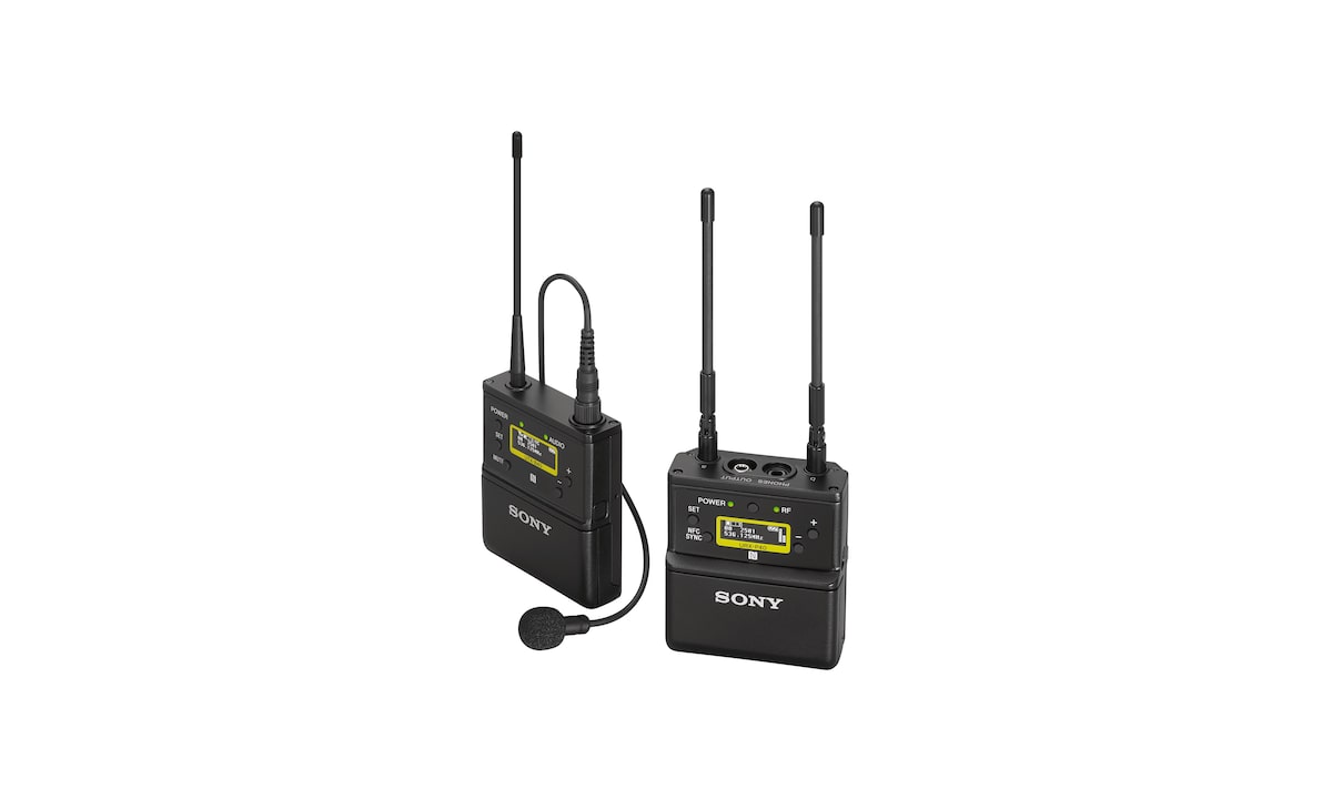 UWP-D21 Wireless Bodypack Microphone Package (Channel 33)