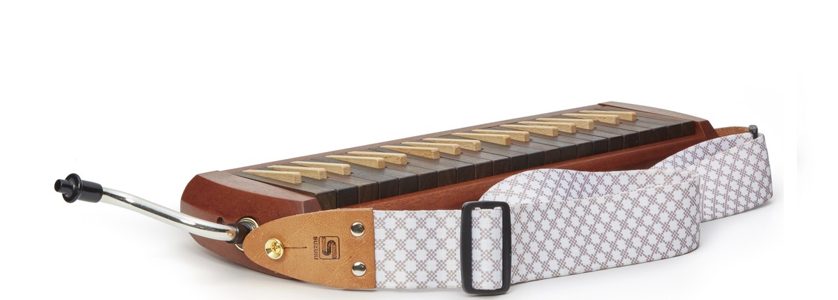 Suzuki W-37 - Wooden Melodion - view 4