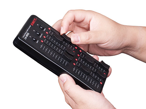SWIT LA-WR8-KIT Pocket Wireless DMX Controller Kit - view 2