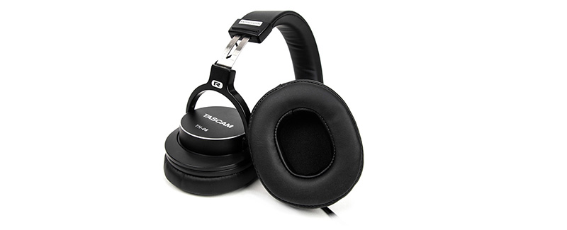 Tascam TH-06 Closed-Back Monitoring Headphones - view 2