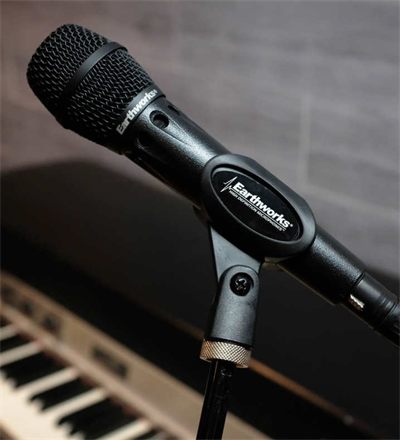 Earthworks SR40V Handheld Condenser Vocal Microphone