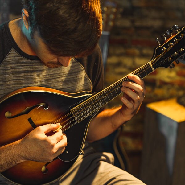 Washburn M1-Pack Mandolin Starter Pack - view 3